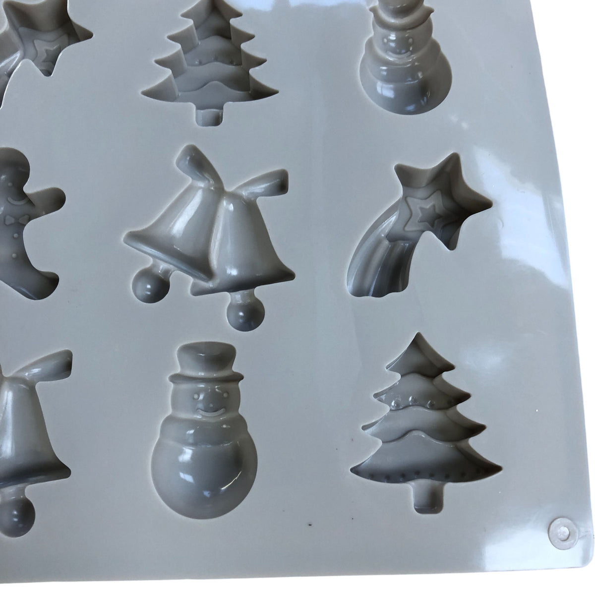 Christmas Silicone Mould Set 12 Cavity Seasonal Decorations Baking Tool