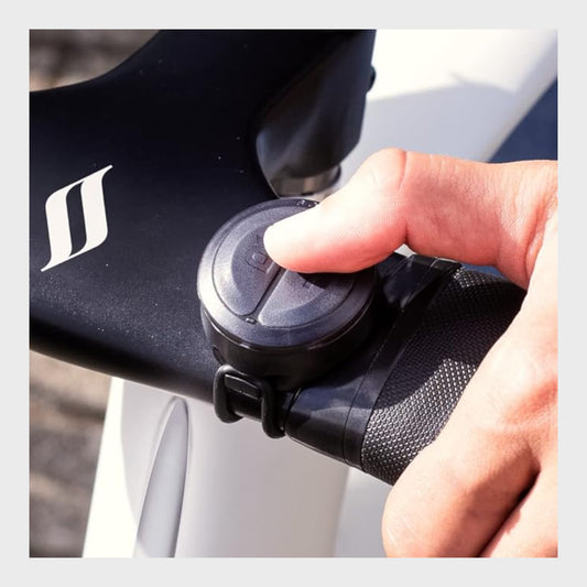 Bike Helmet Turn Signal - Lumos Remote Lite