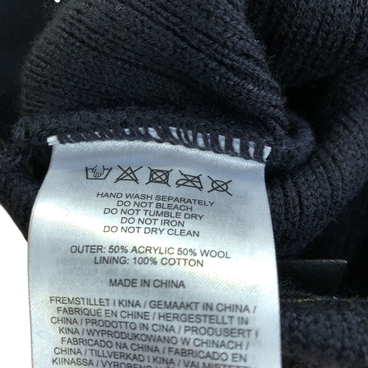 Black Beanie Hat Unisex Ribbed Knit Warm Winter Wear