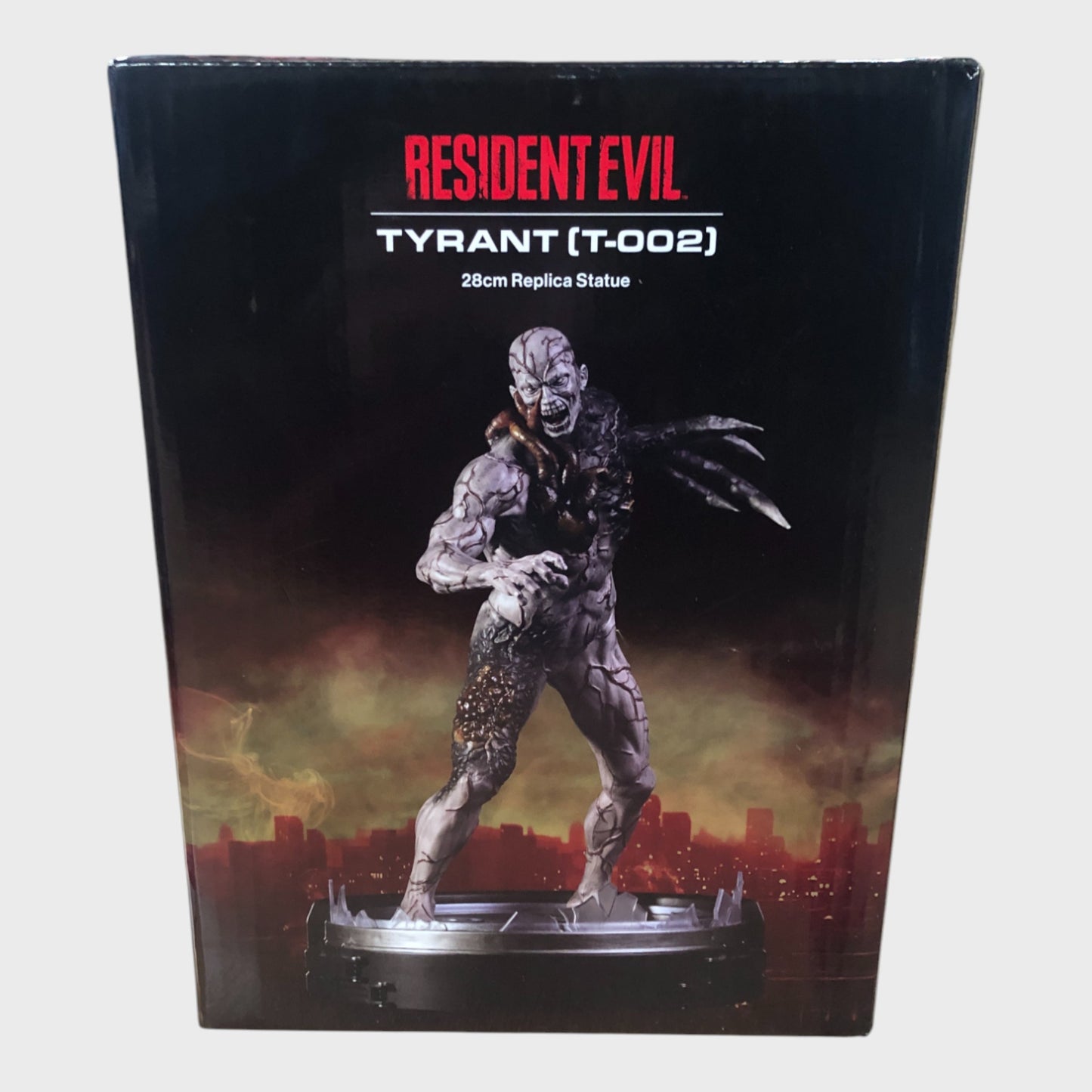 Resident Evil Tyrant T-002 Limited Edition Statue - 28cm