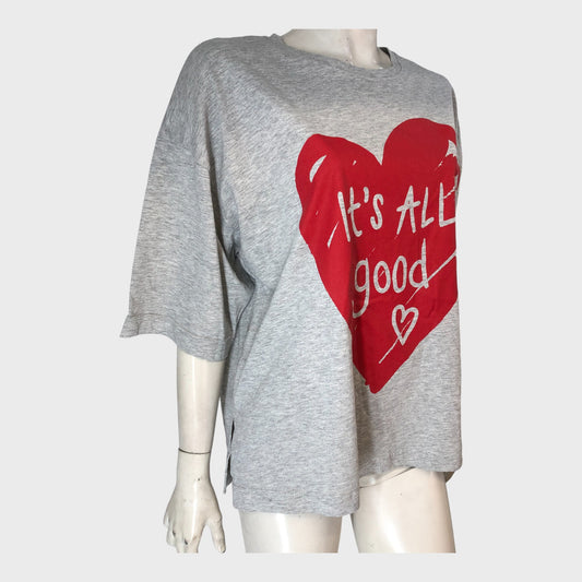 Women's Grey Heart Print Oversized T-Shirt With Motif
