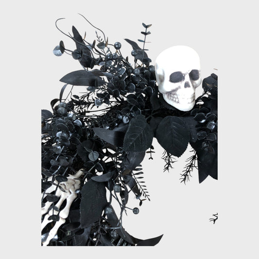 Black Rose Floral Skeleton Halloween Decoration Wreath