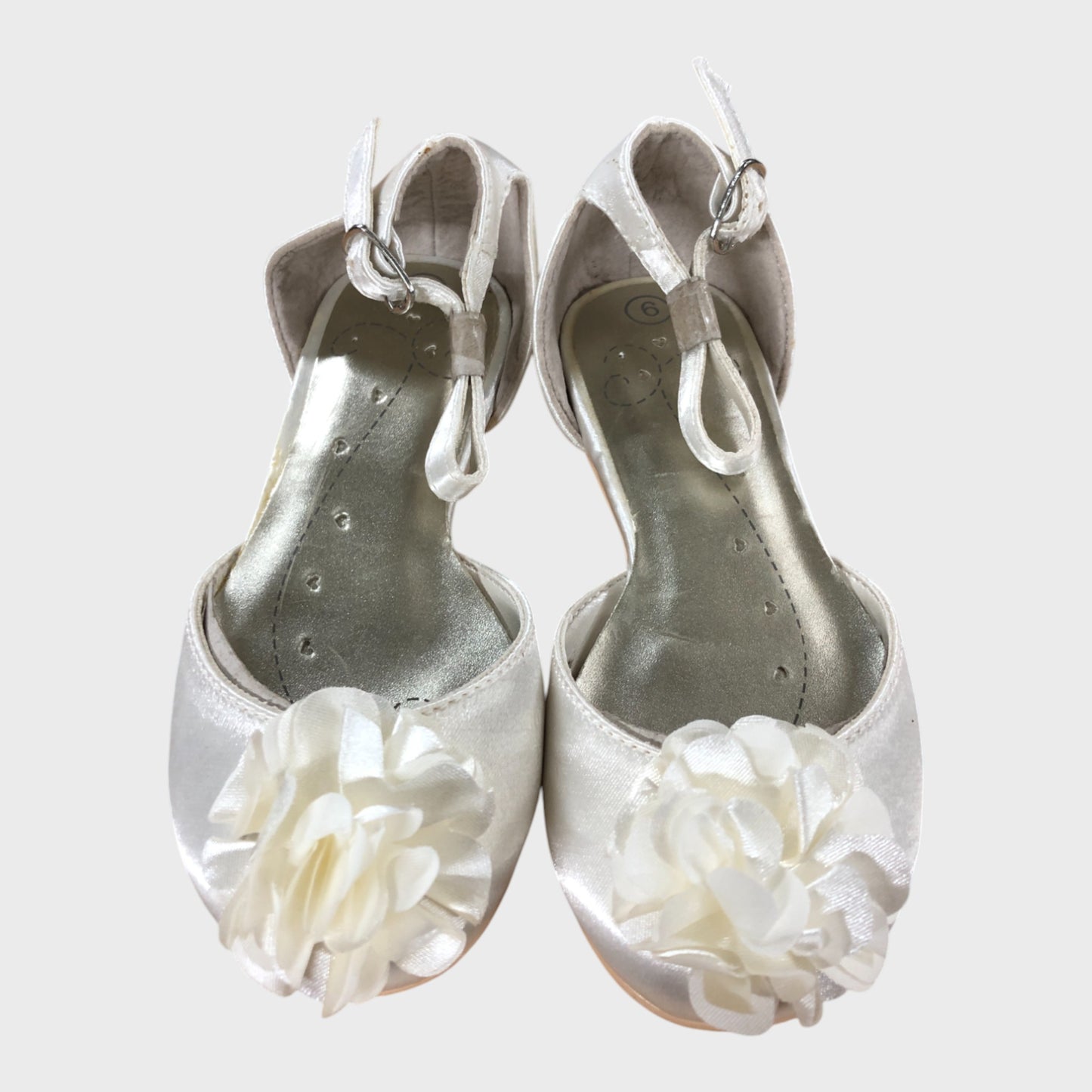 Girl's White Flower Sandals Elegant Satin Ankle Buckle Shoes