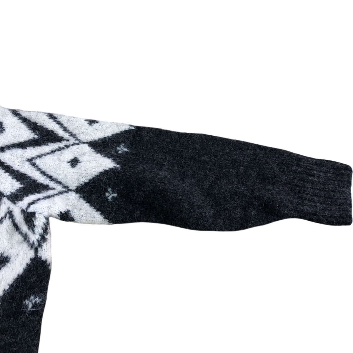 Women's Chunky Knit Sweater Black White Geometric Pattern