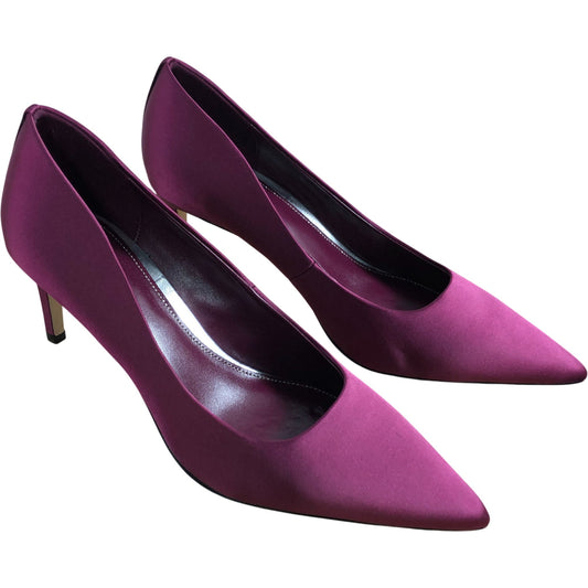 Branded Court Heels Size 8 Women's Magenta Satin Pointed Toe