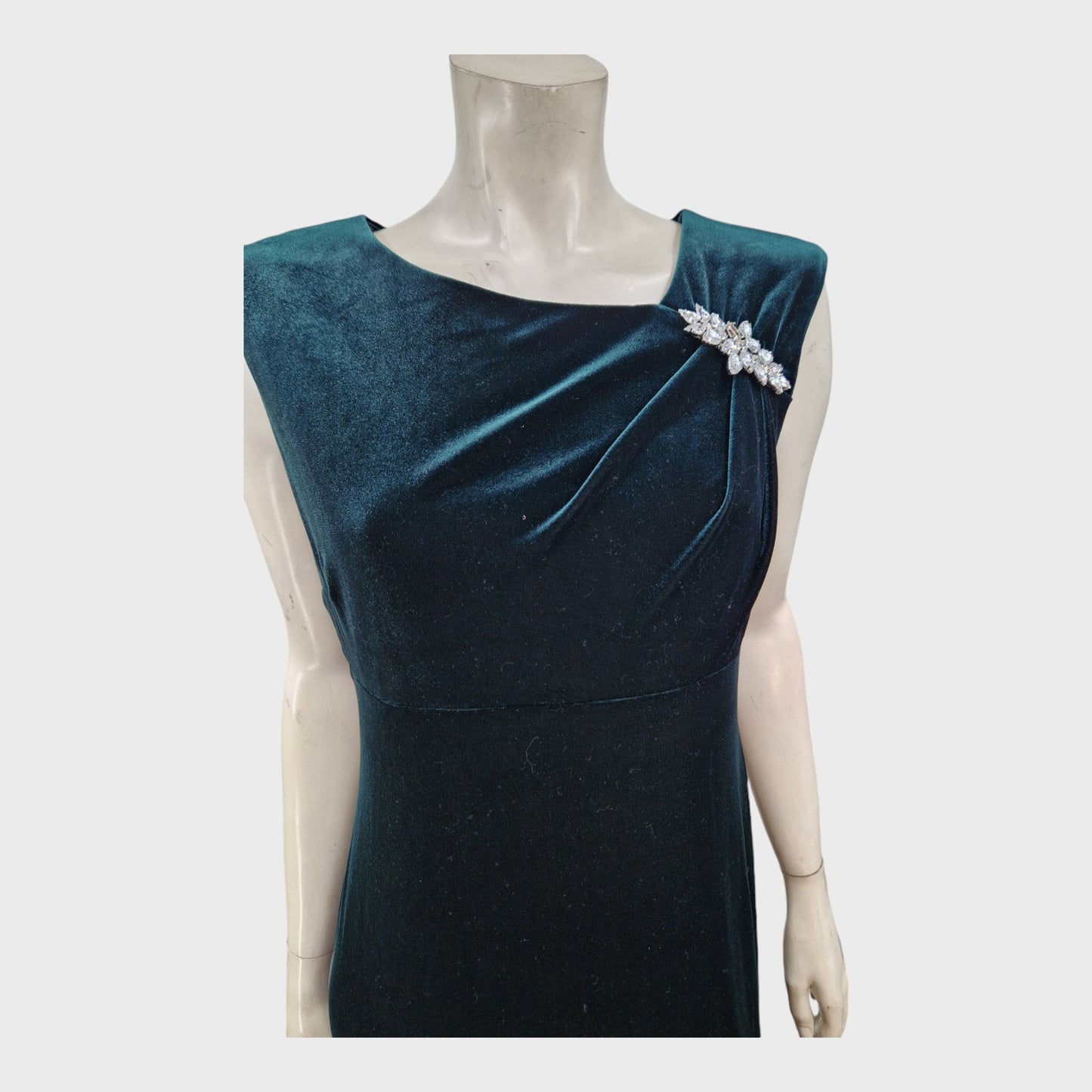 Gina Bacconi Emerald Velvet Dress