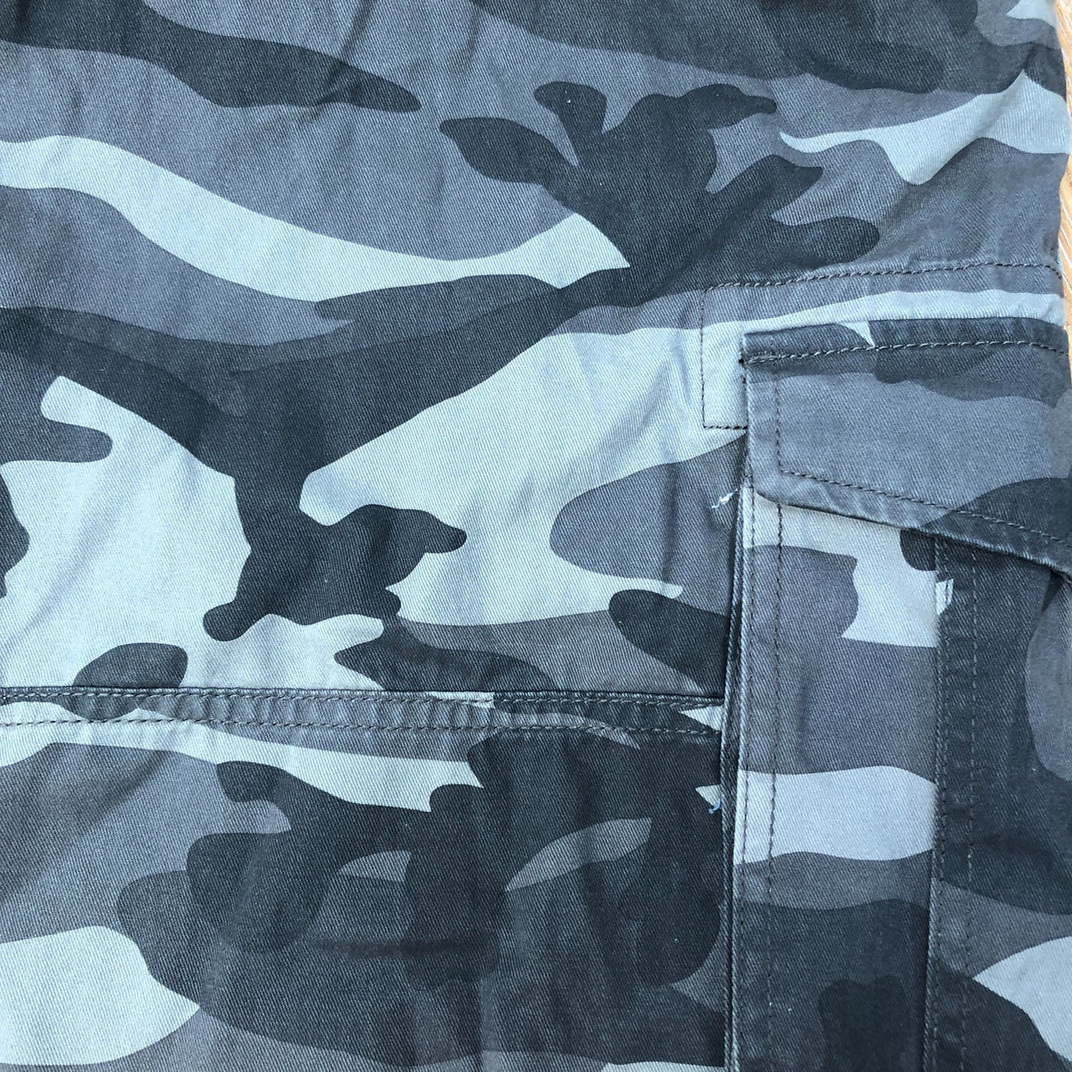 Mountain Warehouse Camo Cargo Shorts Size 42 UK Men's New Cotton Grey