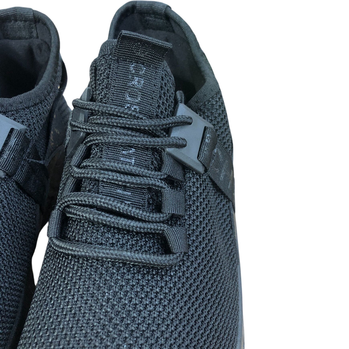 Crosshatch Junior Ceaze Black Sports Trainers Size 5 Kids