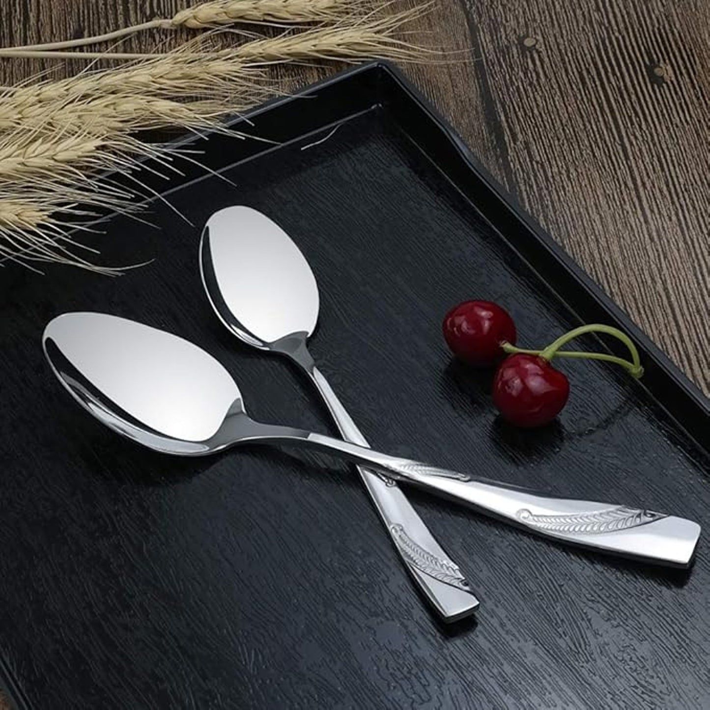 Lesbye Set of 16 Cutlery Set, Stainless Steel Silverware Service for 4 Person