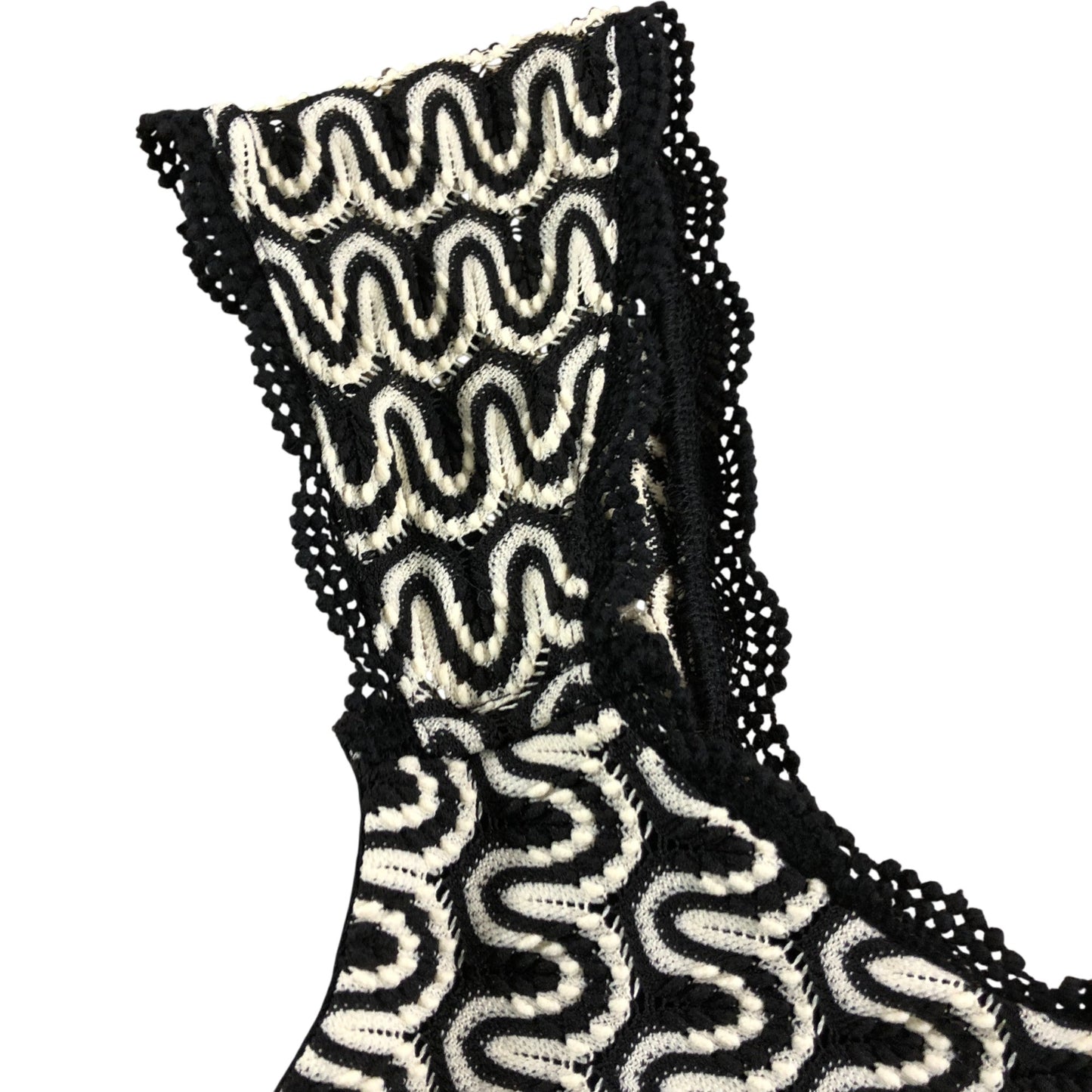 River Island Black And White Patterned Textured Crop Top - Size 14