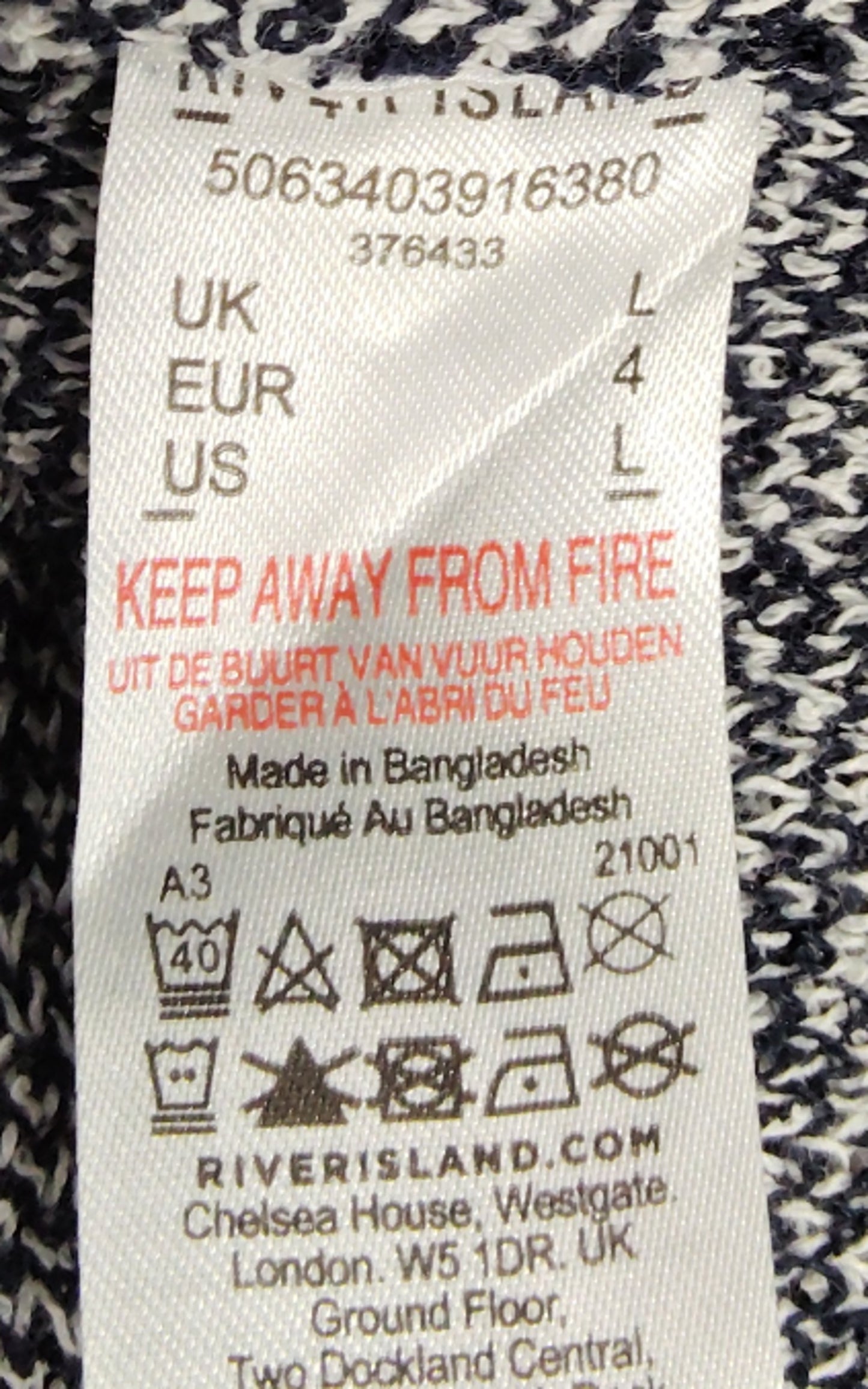 River Island Men's Large V Neck Polo Shirt Navy White Diamond Pattern