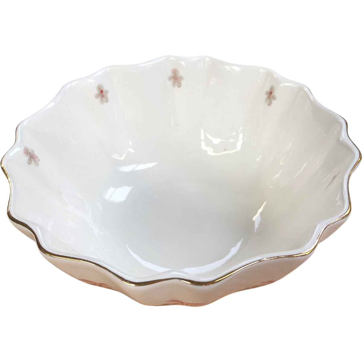 Decorative Christmas Snack Bowl White Scalloped Edges