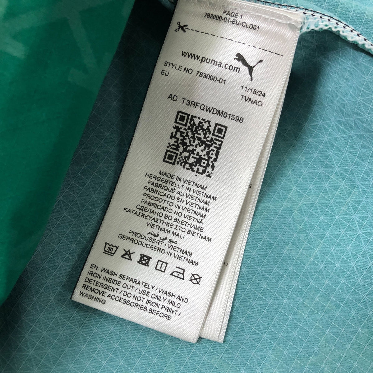 AC Milan 2025 Off White Jersey Men's L Black Green Emirates Fly Better