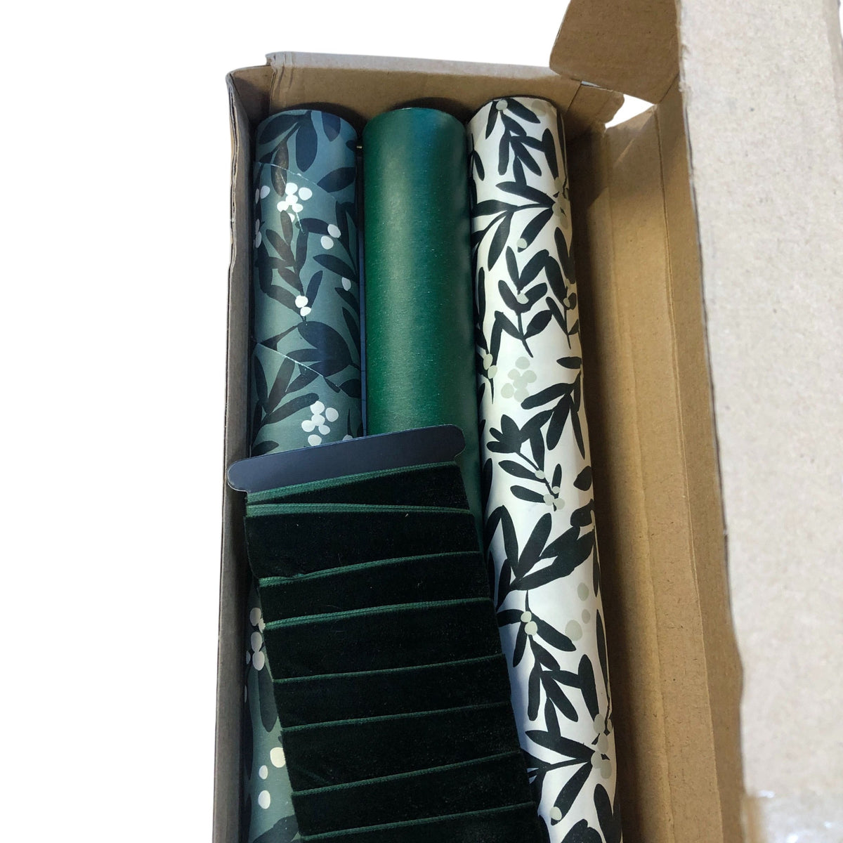 Luxury Green Berries Gift Wrap Set Featuring Matching Ribbons Three Rolls