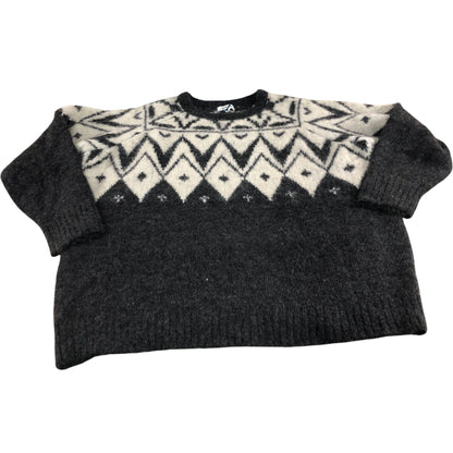Women's Chunky Knit Sweater Black White Geometric Pattern