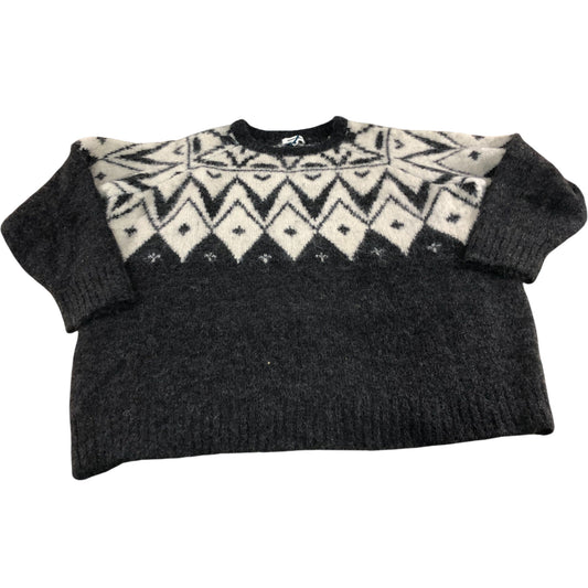 Women's Chunky Knit Sweater Black White Geometric Pattern