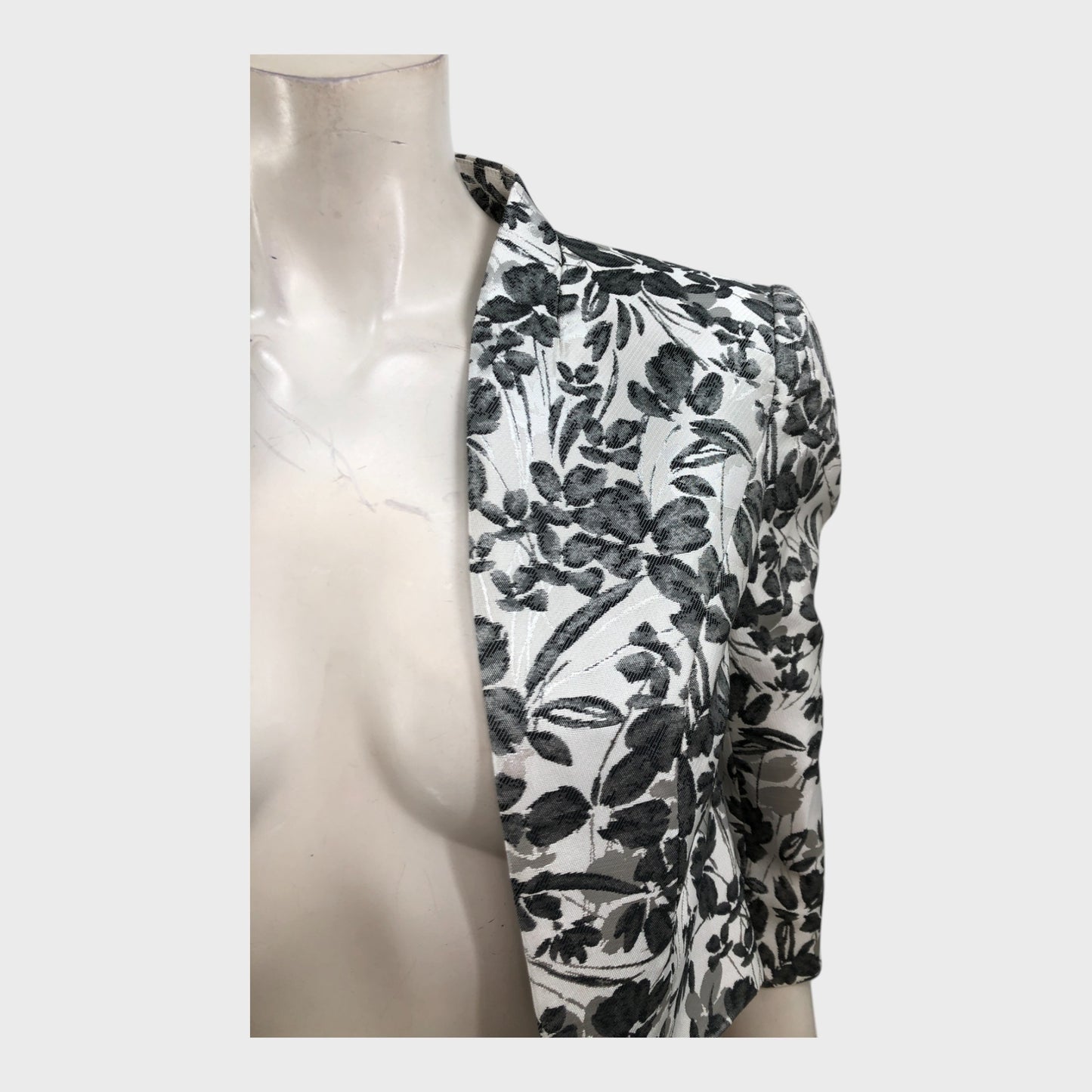 Jacques Vert White/Grey floral Jacket - Size 8