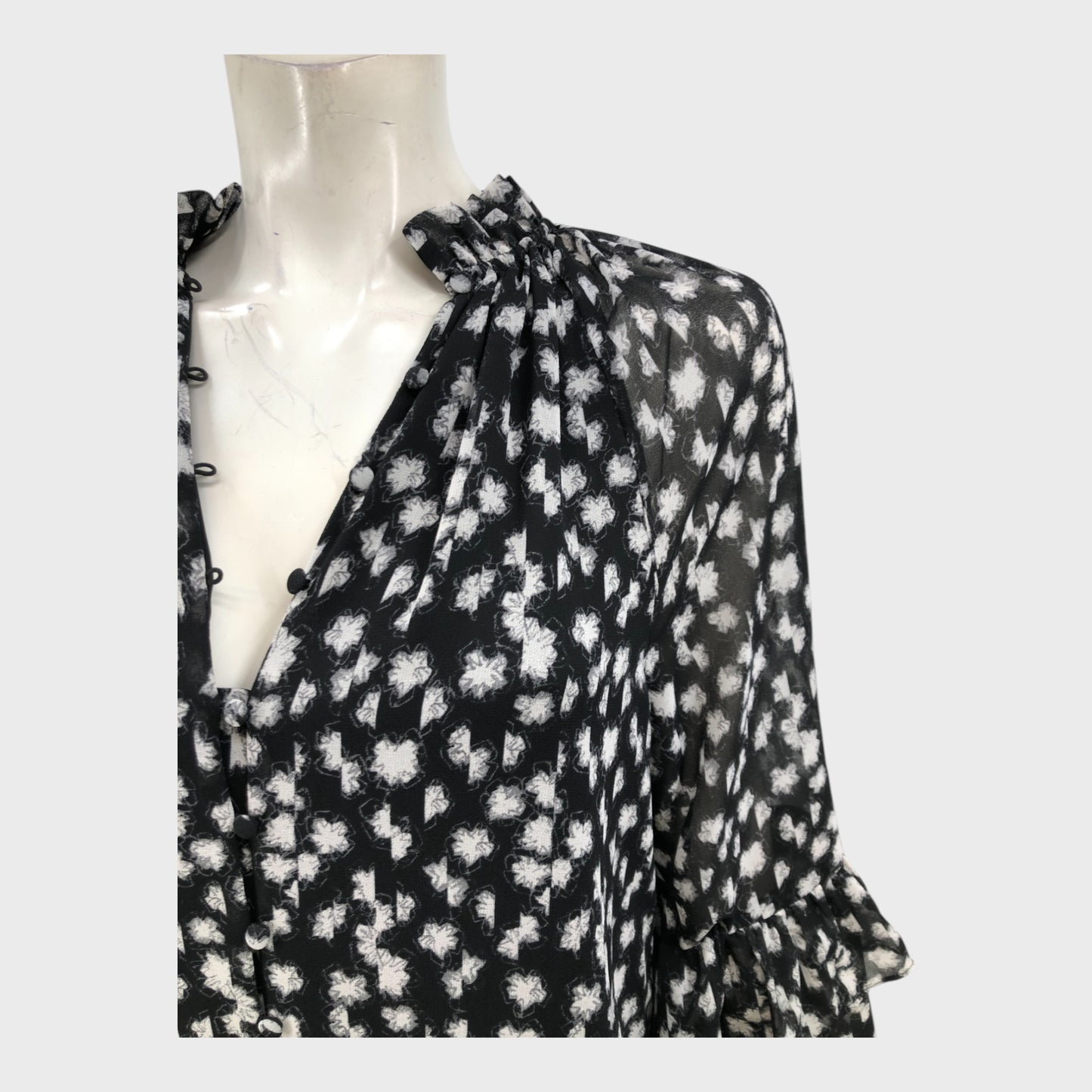 Branded Black/White Floral Dress - Size 12