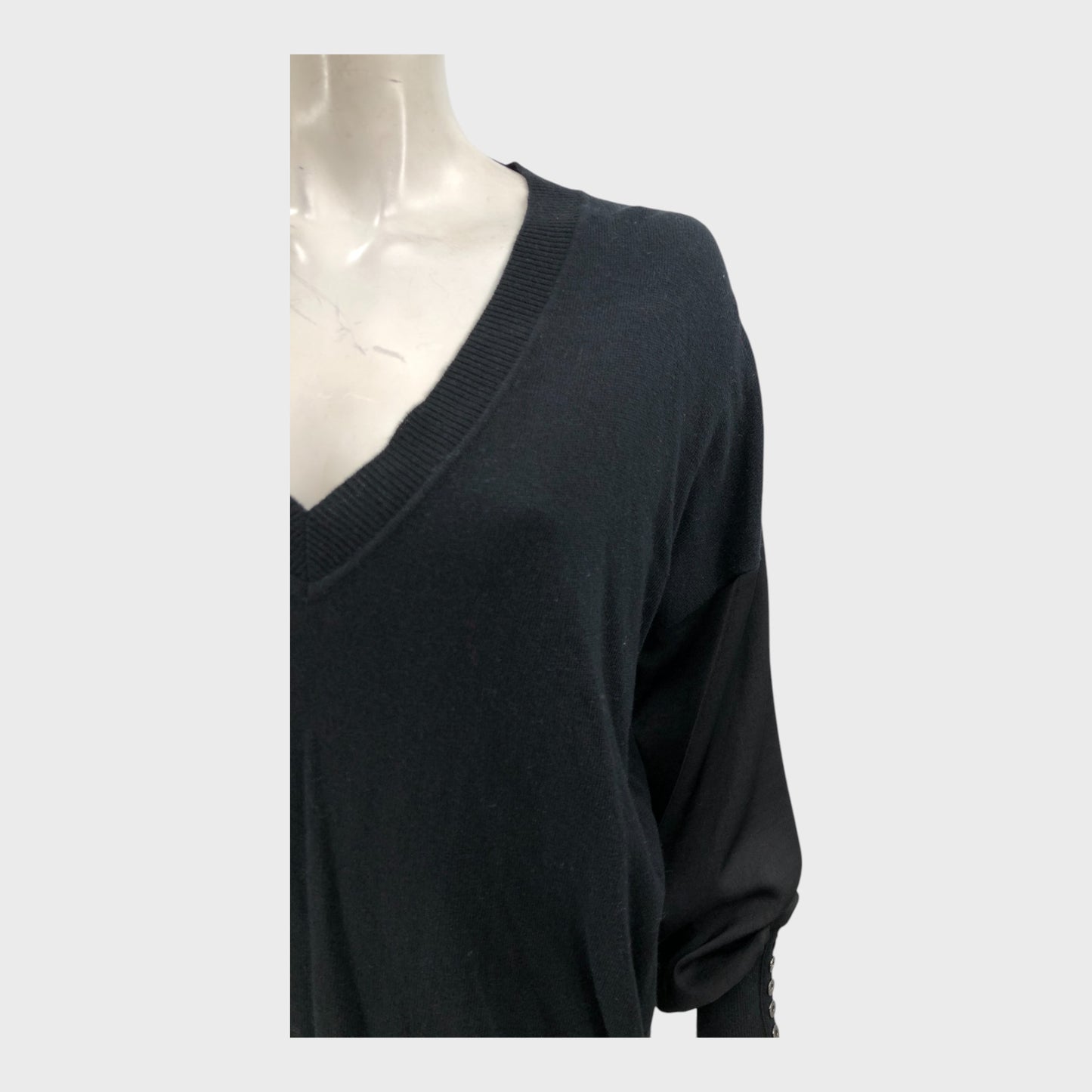 Branded V-Neck Contrast Jumper - Size 12