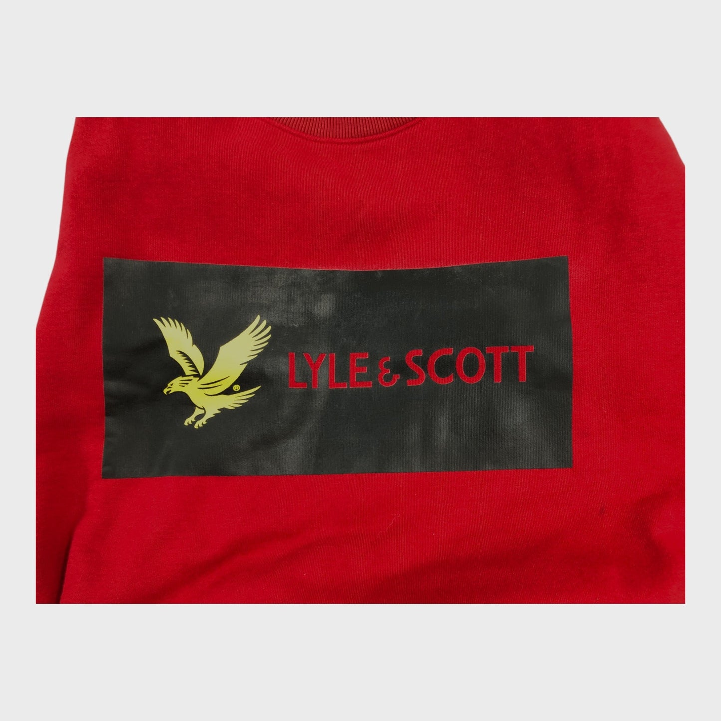 Lyle & Scott Red Logo Crew Neck sweatshirt - Size Medium