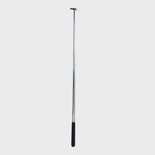 Retractable portable car mirror wiper