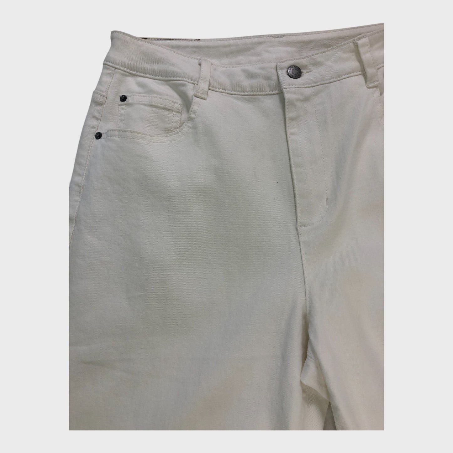Branded White Cropped Jeans - Size 12