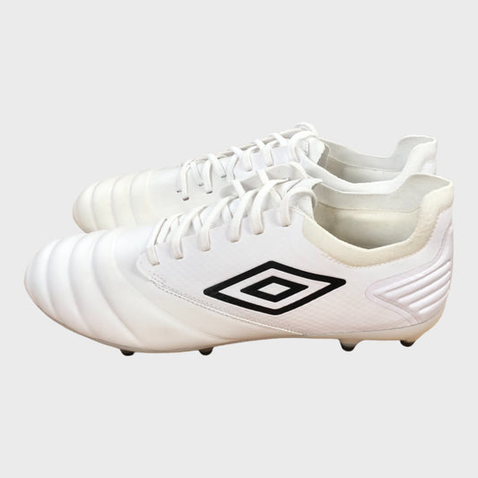 Umbro Tocco Pro FG Football Boots - White