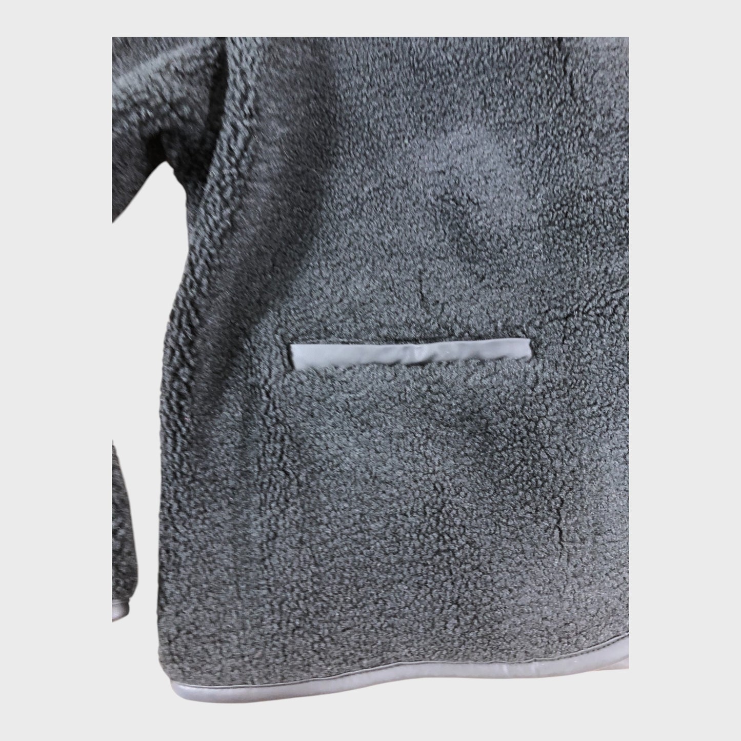 Black Borg Cropped Fleece Jacket