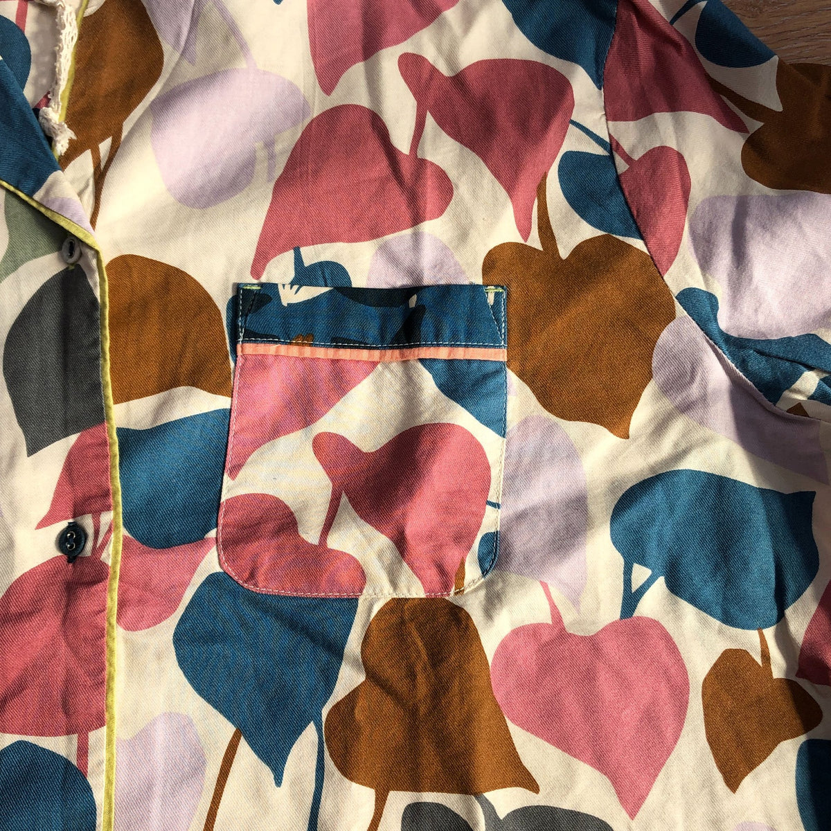 Colourful Leaf Print Shirt Size XL Women's Casual Long Sleeve Top