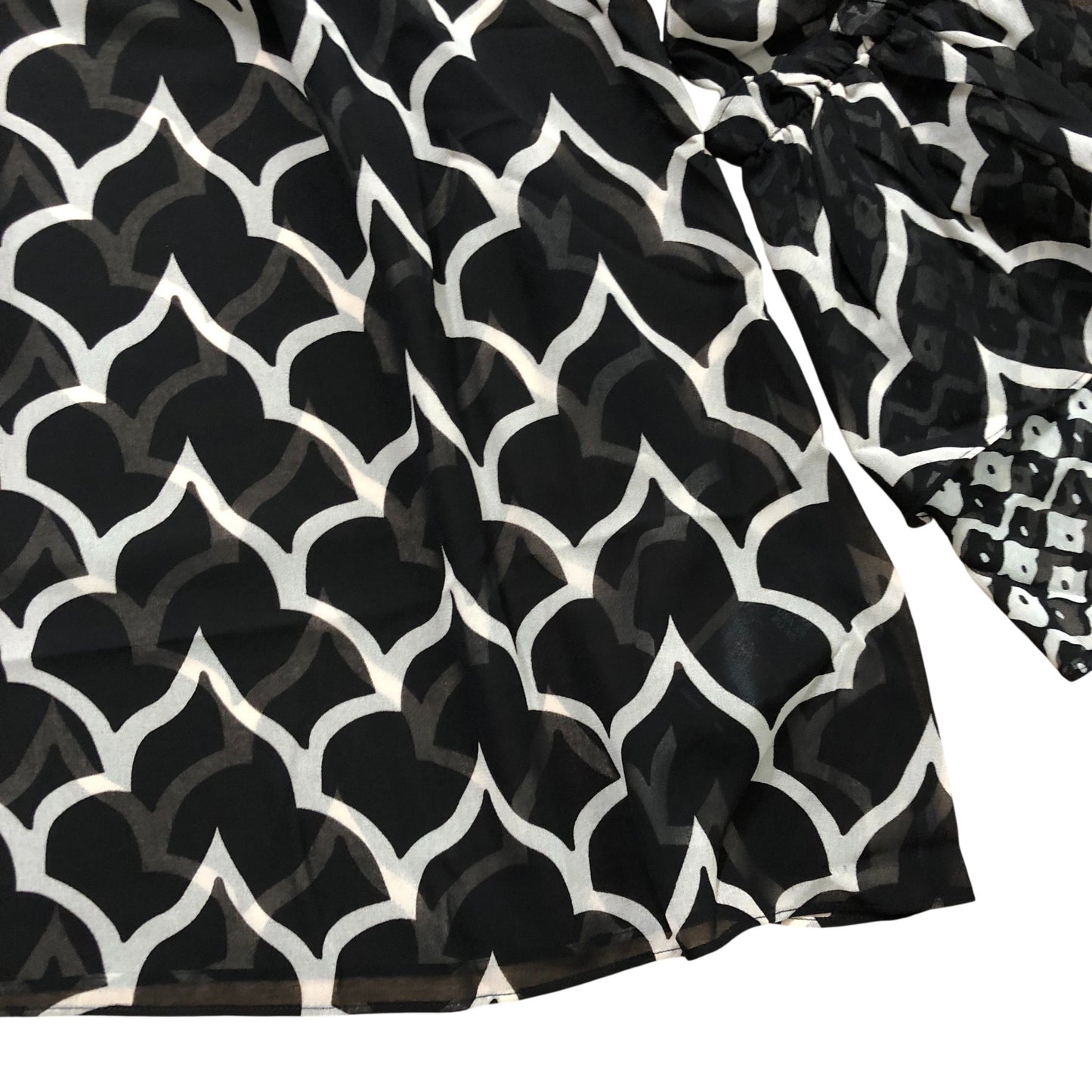 Patterned Blouse Size XS Sheer Long Sleeve Black/White