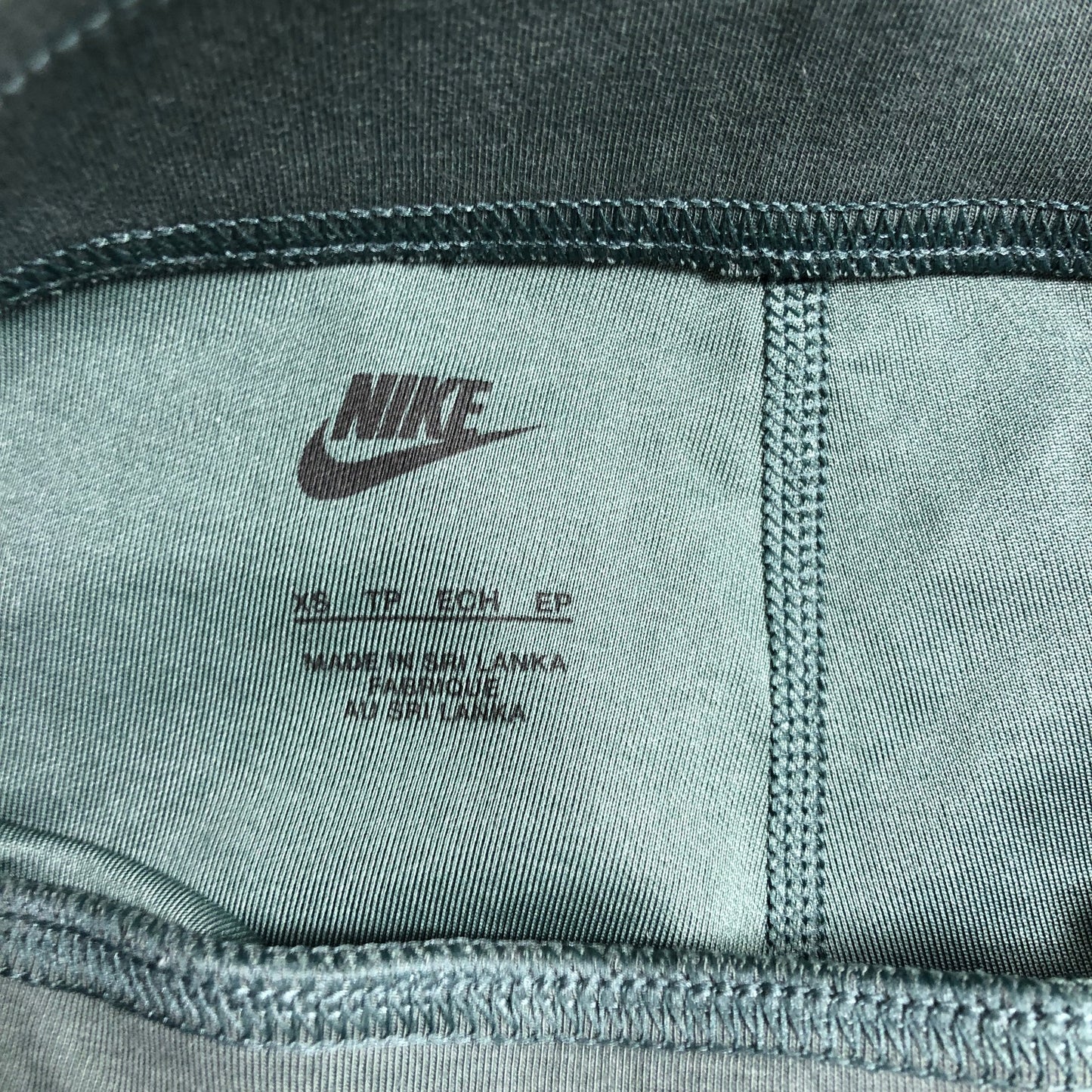 Nike High Rise Leggings XS Women's Tight Fit Workout Activewear Green