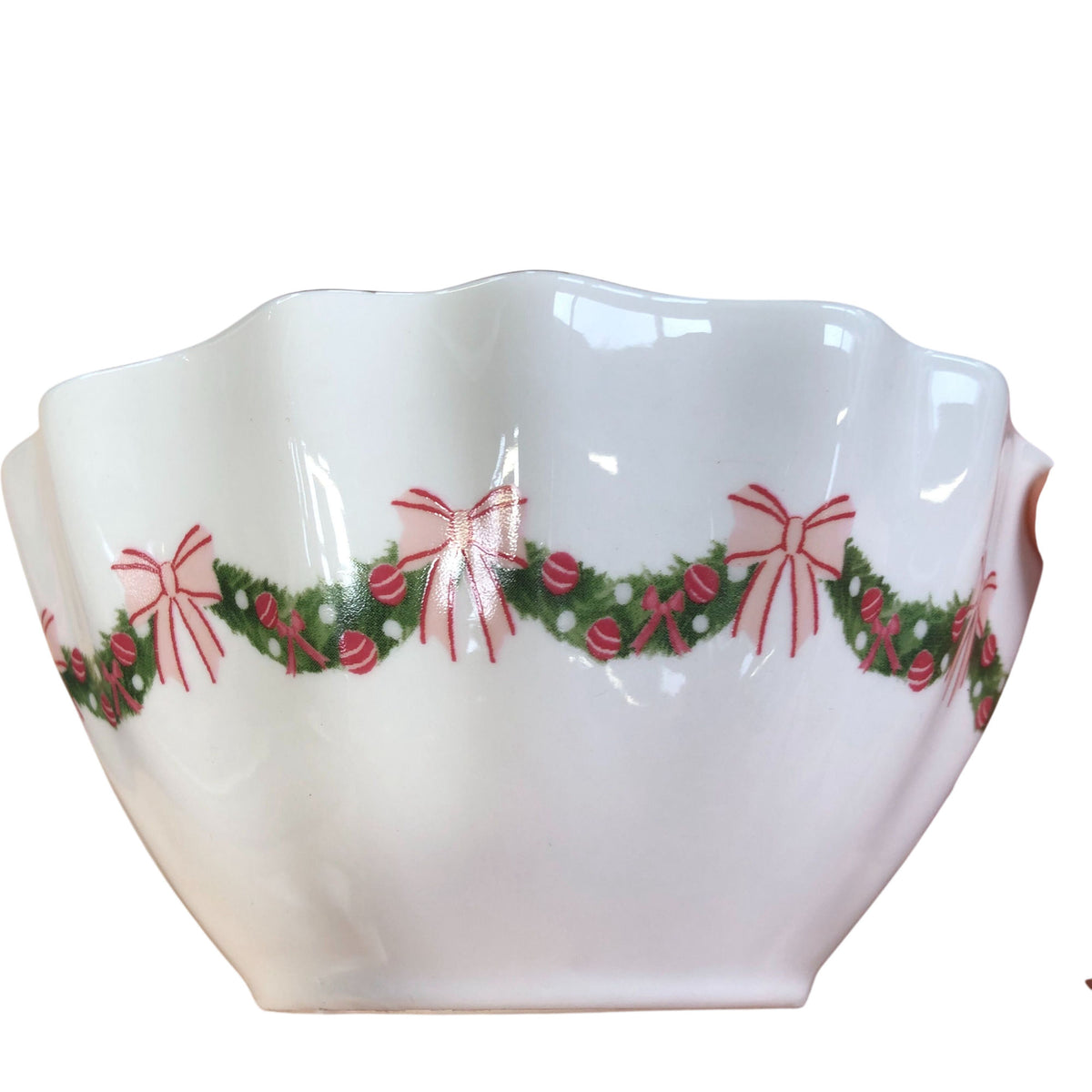 Decorative Christmas Snack Bowl White Scalloped Edges