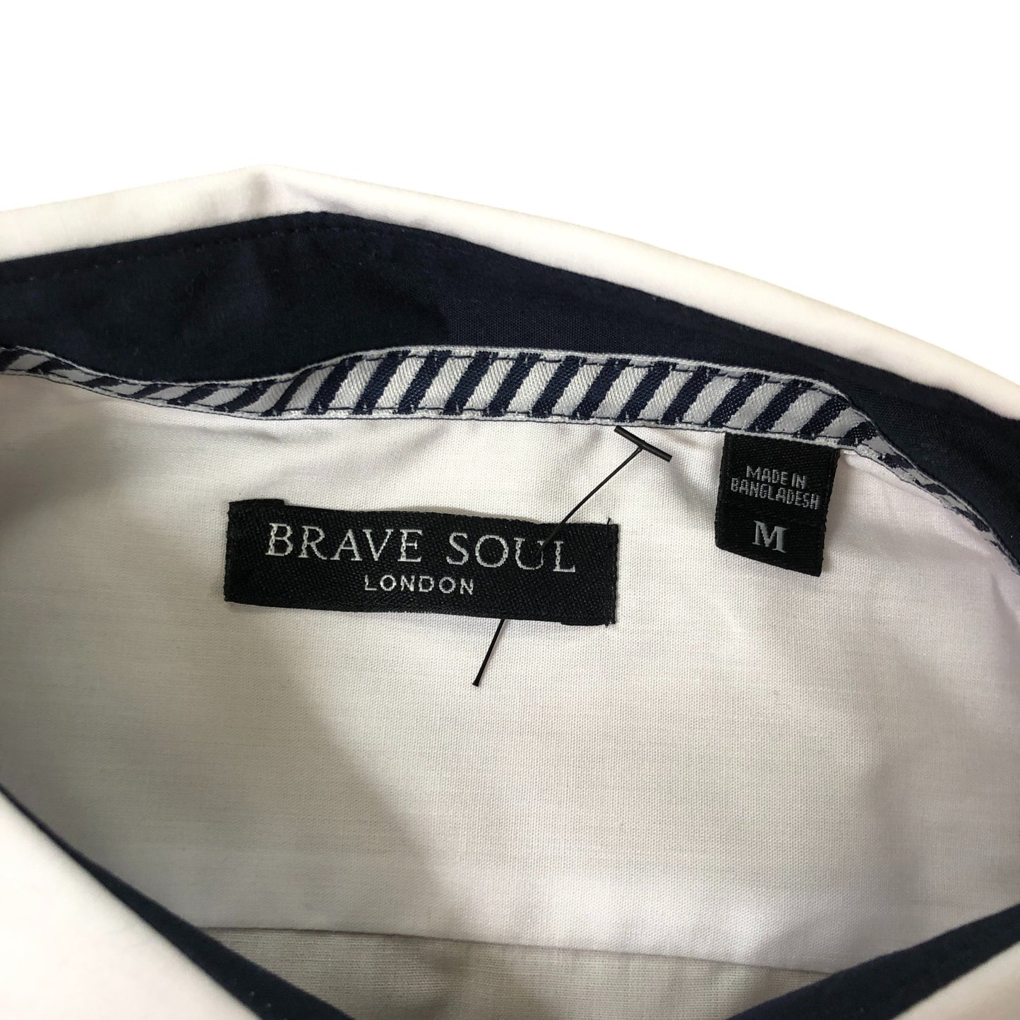 Brave Soul Short Sleeve Shirt M Men's White Casual with Navy Detailing