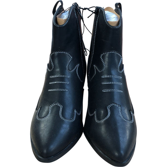 Black Pointed Toed Western Ankle Boots Size 4